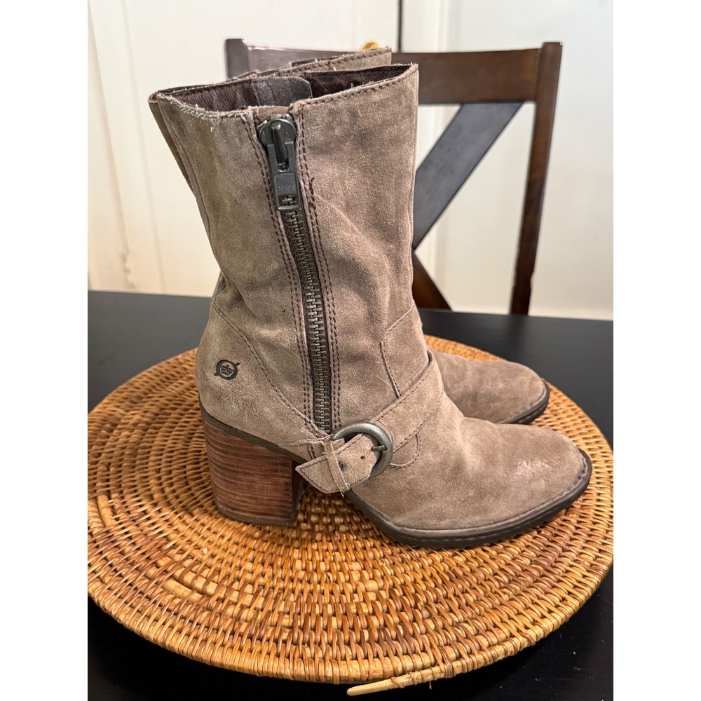 Born Camryn Taupe Suede Moto Boots Stacked Block Heel Buckle Detail Size 8/39
